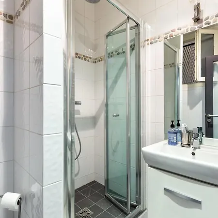 Apartment Spacious And Pleasant Nest 2 Steps From Montmartre