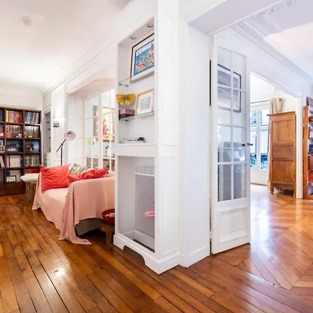 Spacious And Pleasant Nest 2 Steps From Montmartre *